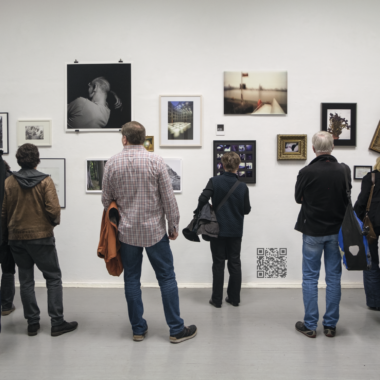 Anstiftung zur Teilhabe – Dozent*innen des Photocentrums stellen aus!